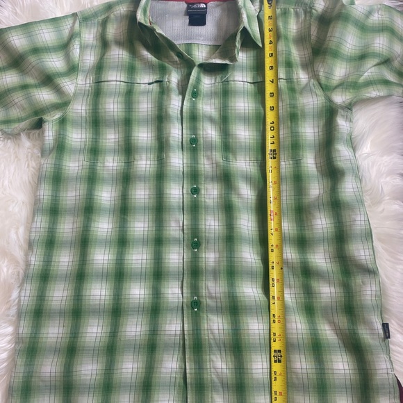 North Face Vented Button Shirt Mens small Front Zip Pocket Short Sleeve Plaid - Picture 6 of 7